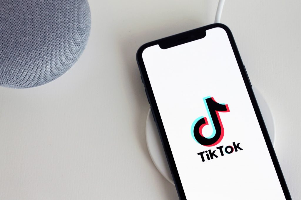 TikTok app blog wallpaper likes views en volgers nodig